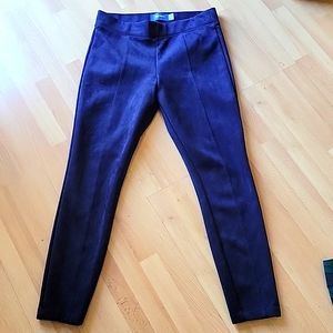 ** SOLD ** Old Navy blue Stevie Leggings. Excellent condition